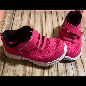 Toddler girls hot pink tennis shoes